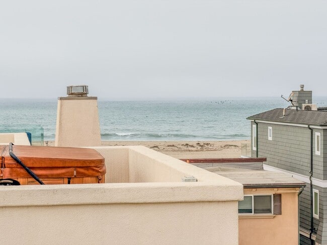 Building Photo - 3525 Sunset Ln