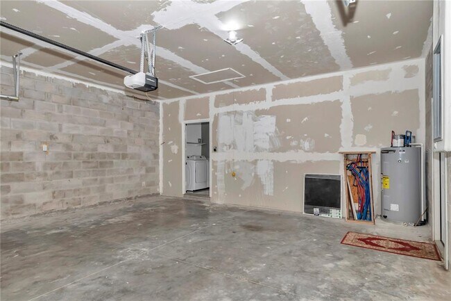 Building Photo - 14550 SW 61st Ct