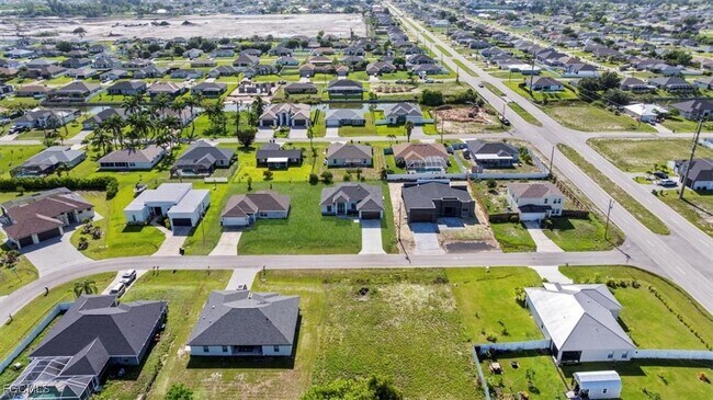 Building Photo - 9 NW 14th Pl