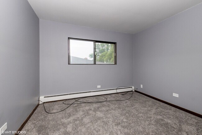 Building Photo - 7755 Roberts Rd