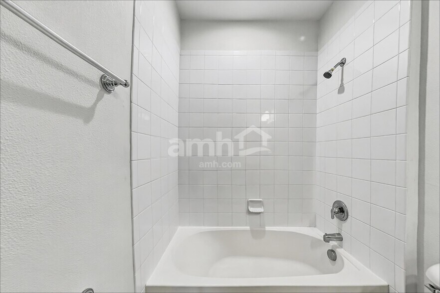 Building Photo - 11530 Balintore Dr