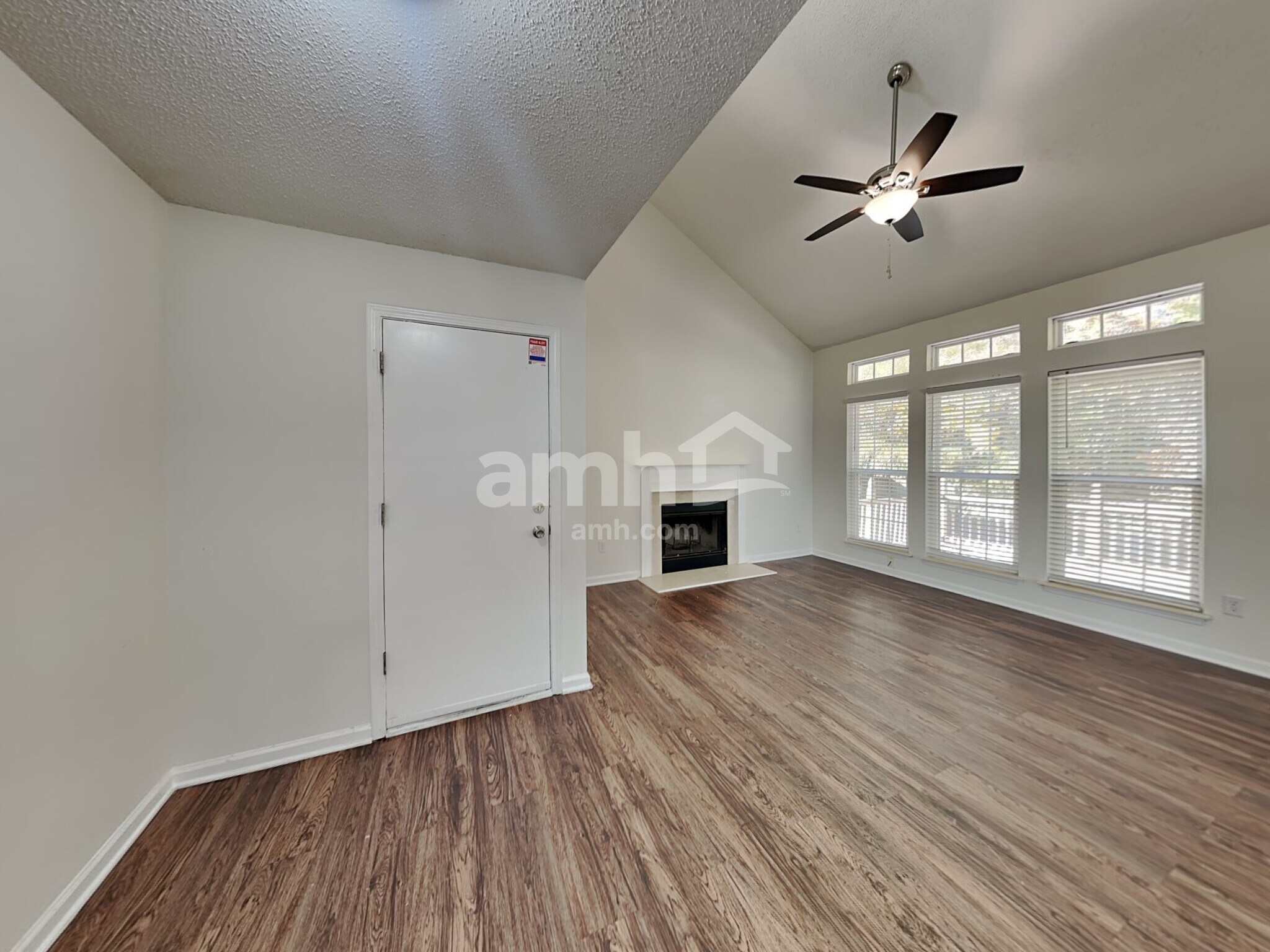 Building Photo - 8616 Warwick Crest Ln