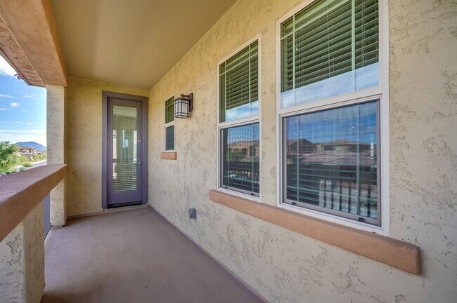 Building Photo - 4529 E Vista Bonita Dr