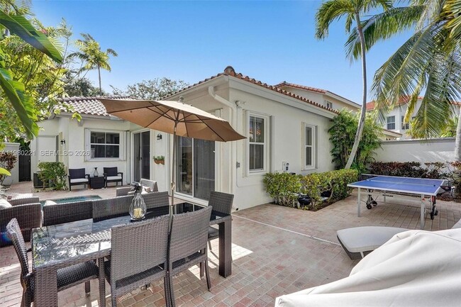 Building Photo - 1529 Shoreline Way