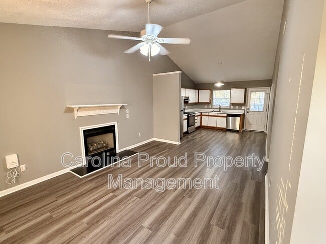 Building Photo - 2708 Bluff View Dr