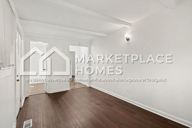 Building Photo - 2996 Palm Dr