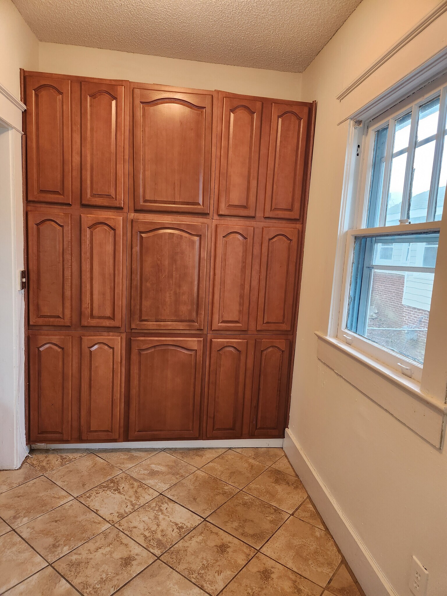 Building Photo - 416 10th Ave S