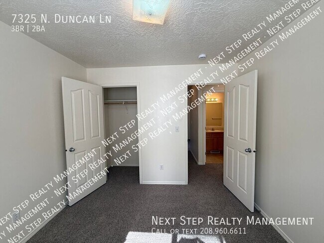 Building Photo - 7325 N Duncan Ln