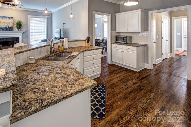 Building Photo - 10400 Orchid Hill Ln