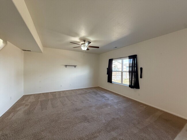 Building Photo - 3 Bed 3 Bath Home Minutes Away from Ft. Carson, Peterson SFB , & Schriever SFB!!