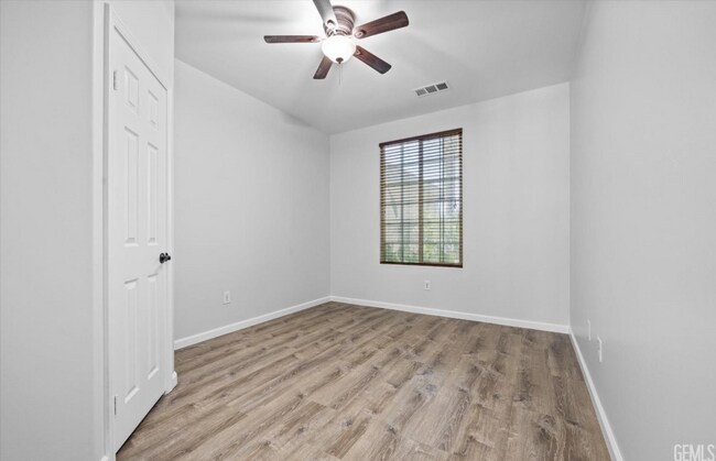 Building Photo - Luxury Furnished 4-Bed Home w/ Pool, Spa, ...