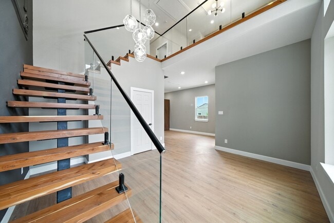 Building Photo - 8307 Double