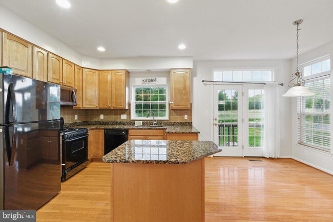 Building Photo - 25505 Balagat Pl