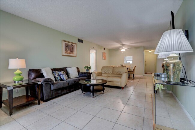 Building Photo - 3102 Portofino Point