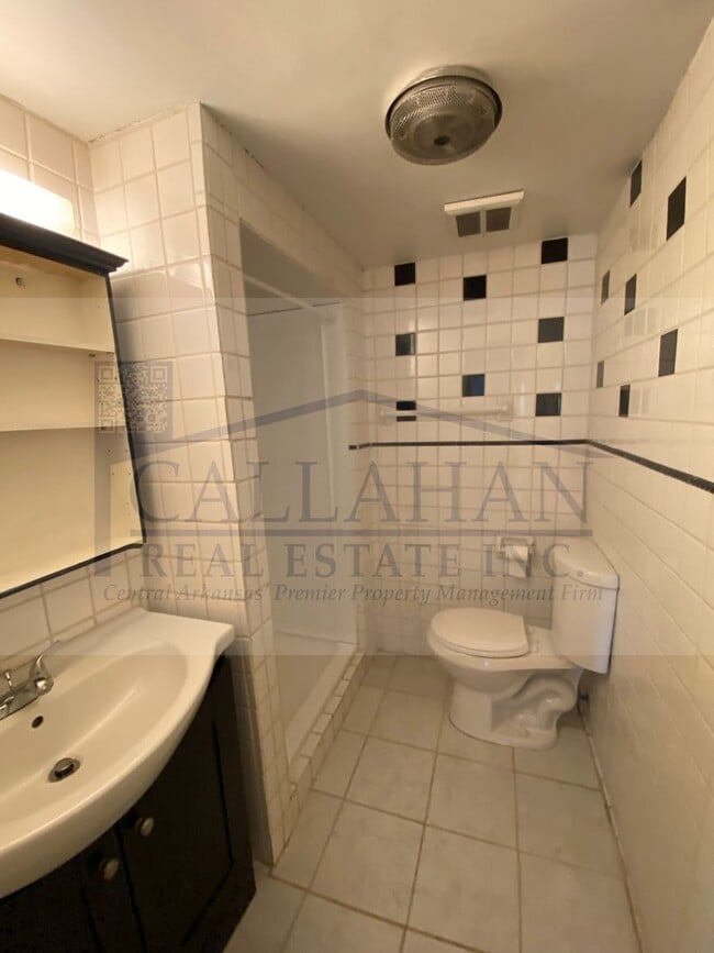 Building Photo - Midtown 1 Bedroom Condo