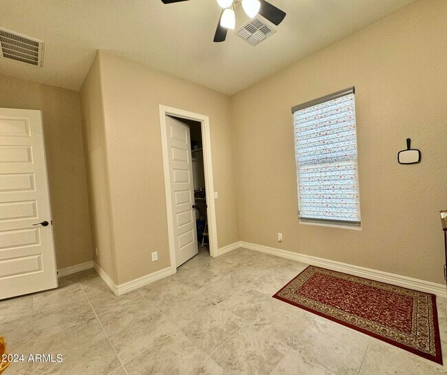 Building Photo - 3453 E Aloe Dr