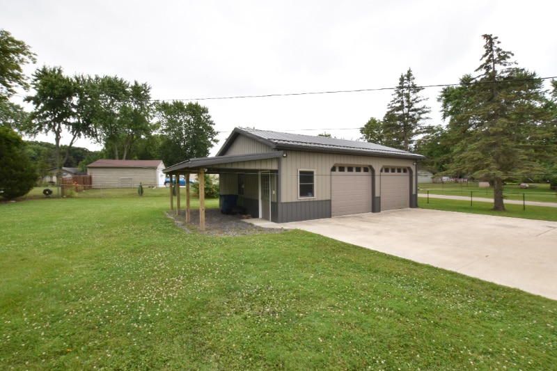 Building Photo - 6333 Hermana Rd
