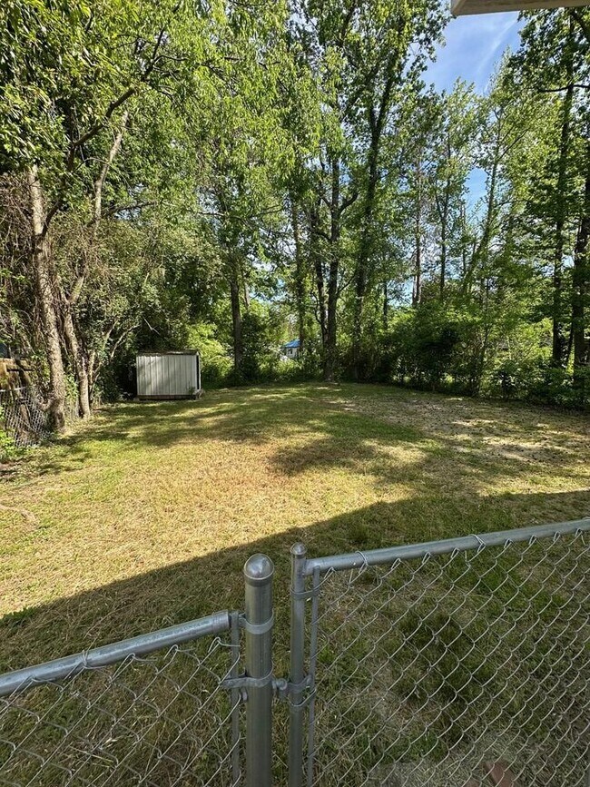 Building Photo - 4135 Forrest Rd