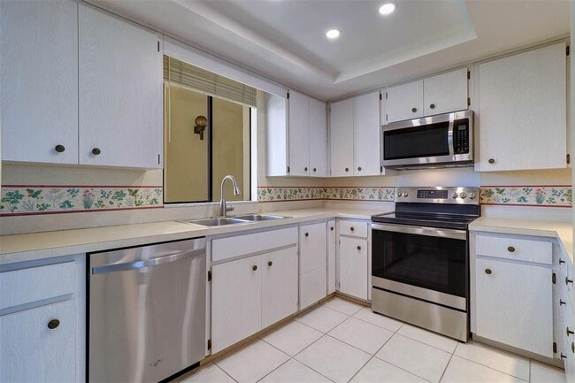 Building Photo - 50 Coe Rd