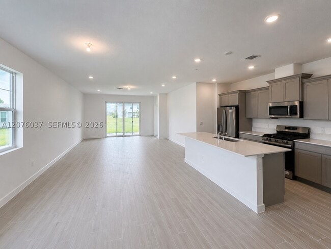 Building Photo - 1714 Pelican Post Pl