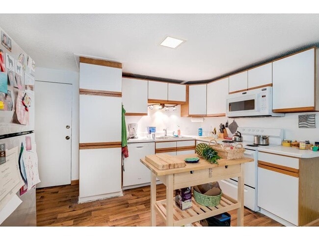 Building Photo - 4005 W 44th St