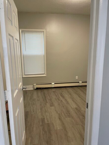 Building Photo - 556 Dixwell Ave