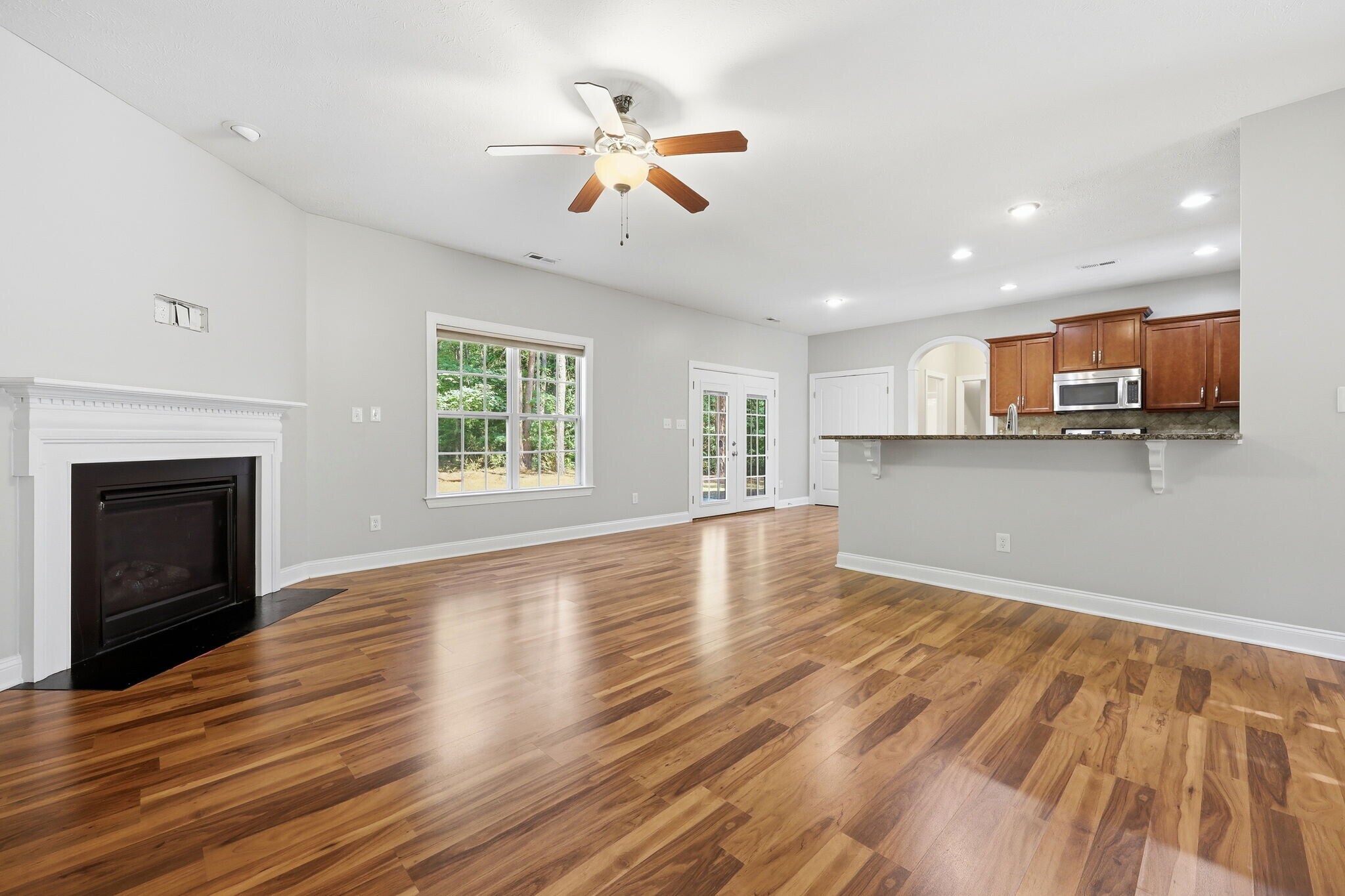 Building Photo - 768 Riverbirch Dr