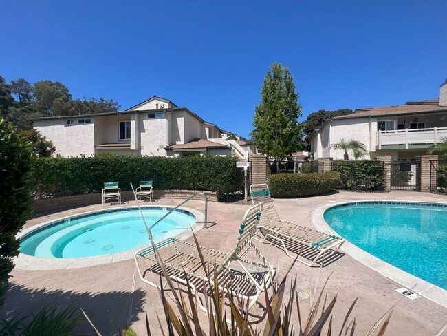 Building Photo - ***$1000 off of 1st months rent*** Condo N...