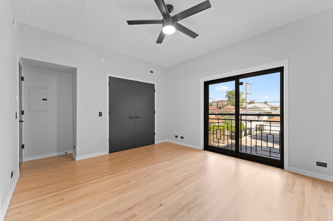 Building Photo - 2807 N 75th Ct
