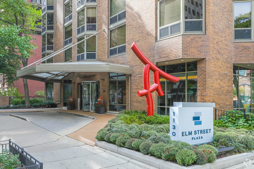 Building Photo - Elm Street Plaza