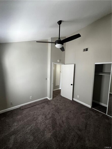 Building Photo - 18197 Sundowner Way