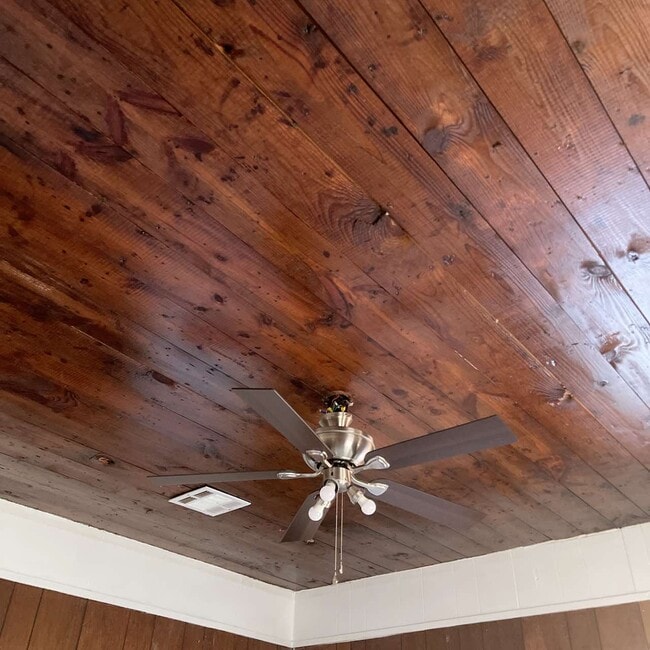 Building Photo - 2812 Gordon Ave