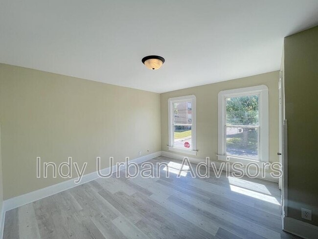 Building Photo - 1553 Barth Ave