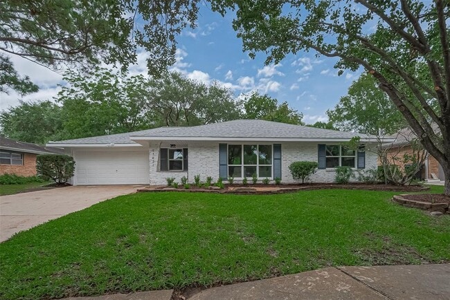 Building Photo - 11431 Landsdowne Dr