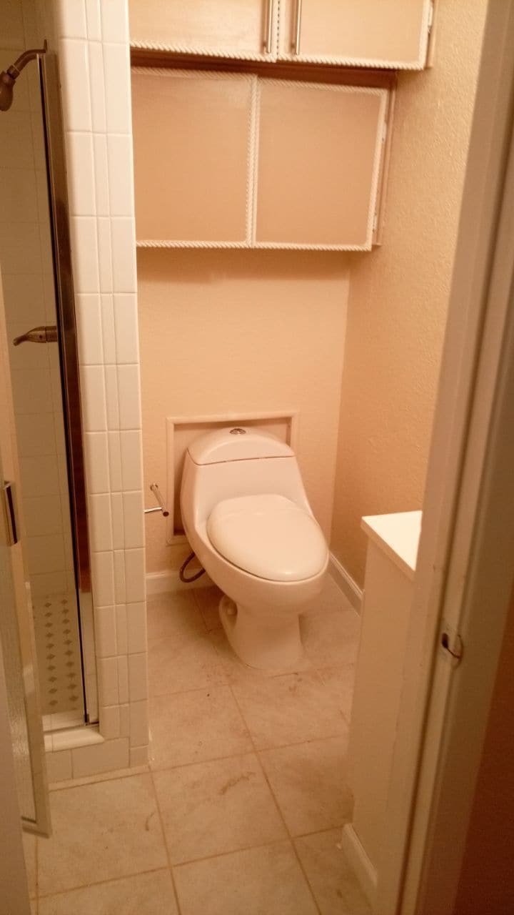 Building Photo - 210 W 14th St