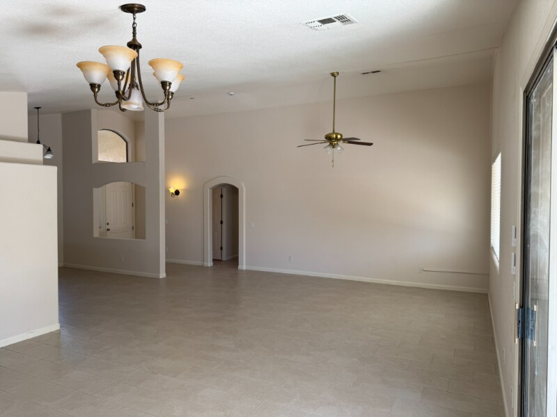 Building Photo - 8628 Esselmont Dr E