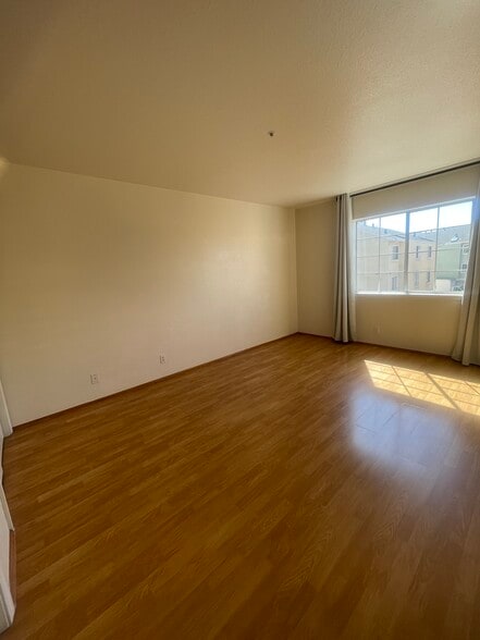 Building Photo - 1026 San Luis Cir