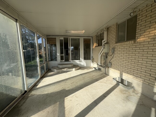 Building Photo - 3085 W 5685 S