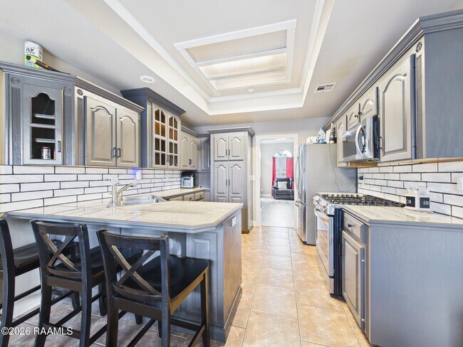 Building Photo - 430 Planters Row