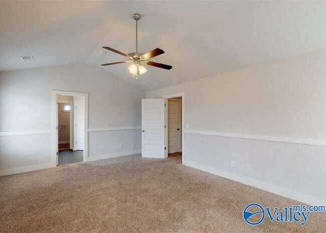 Building Photo - 7601 NW Ashor Dr