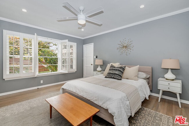 Building Photo - 852 11th St