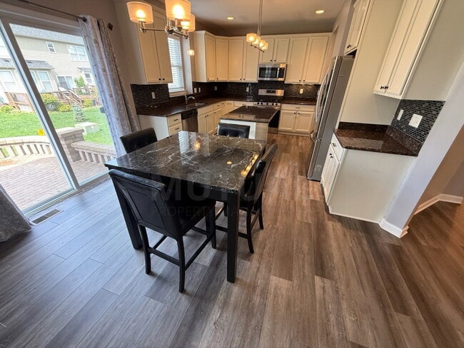 Building Photo - 26993 Maxwell Ct