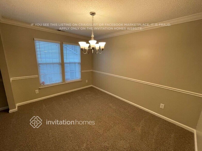 Building Photo - 6226 Skyline Dr