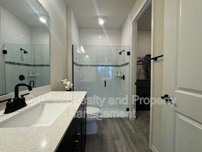 Building Photo - 5625 Cedar Chase Dr