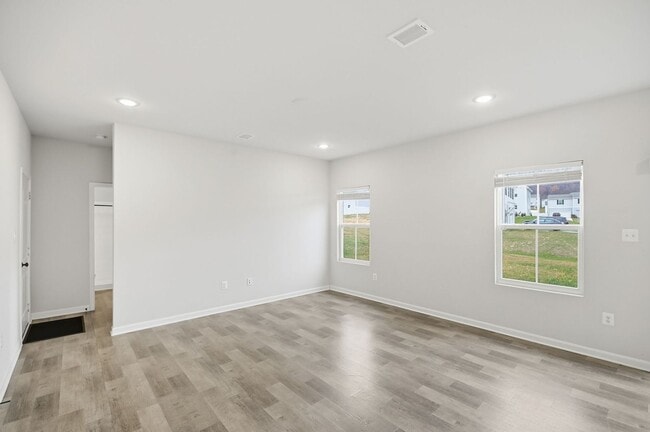 Building Photo - 22 Preening Rd