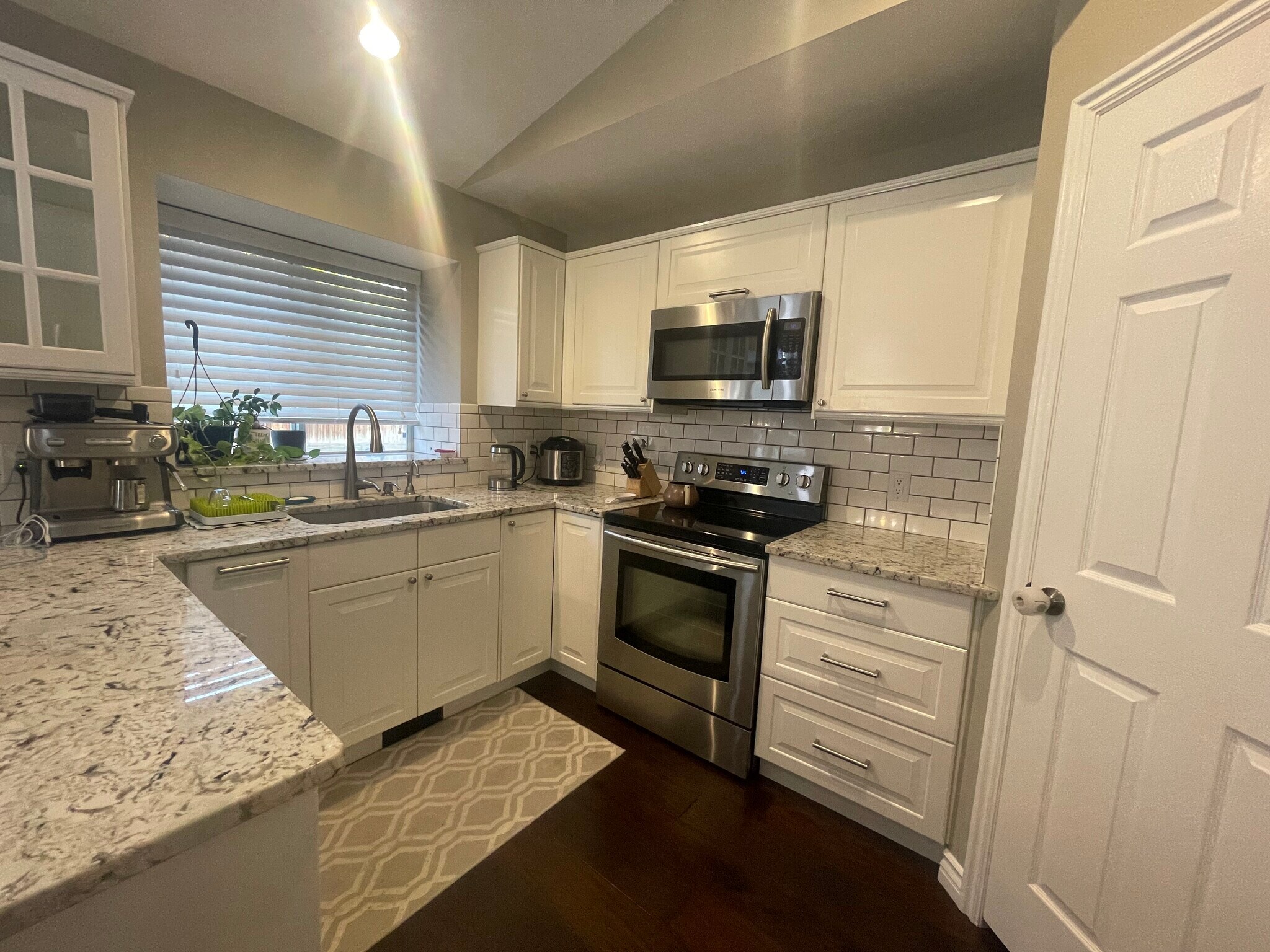 Building Photo - 9867 S Mumford Dr