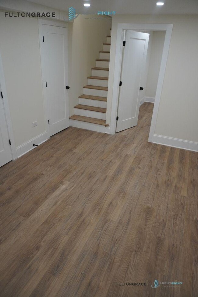 Building Photo - 4 bedroom in Chicago IL 60625