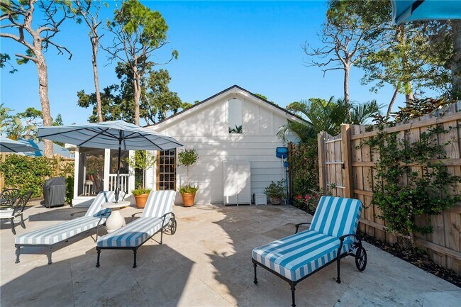 Building Photo - 731 Texas St