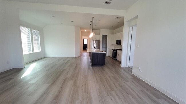 Building Photo - 2331 Birch View Ln