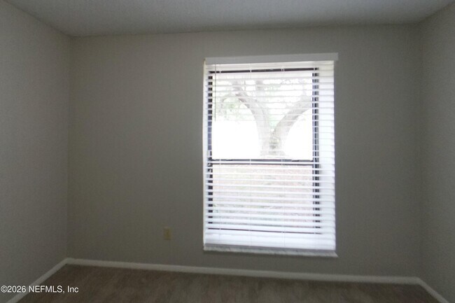 Building Photo - 8338 Knotts Landing Dr E